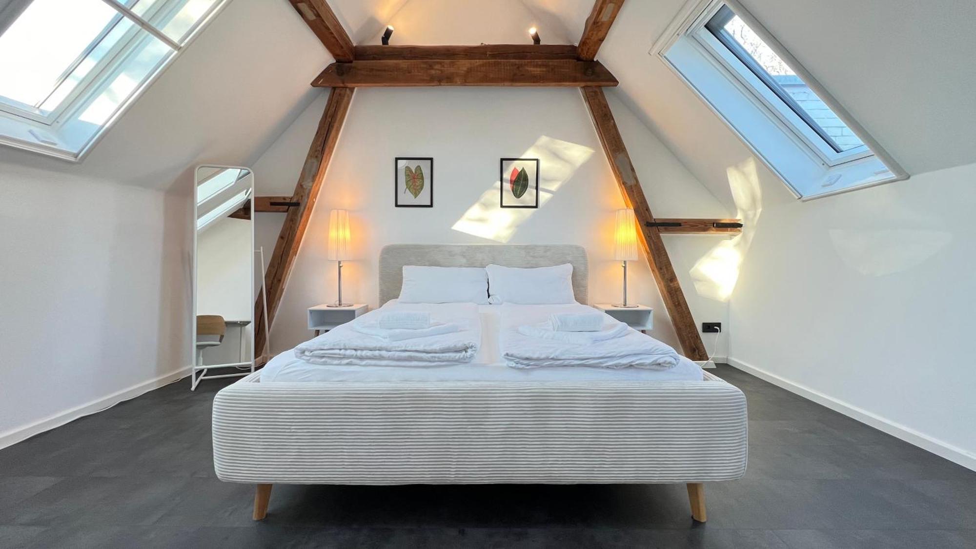 Ludwigshome - Zentrale Lage, Luxusbad, Workspace, Klima Ludwigsburg Buitenkant foto